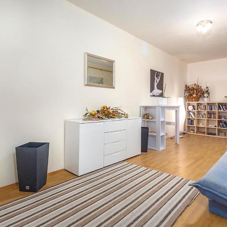 Nice Apartment In Stara Baska 1 With Wifi Kültér fotó